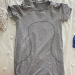 lululemon athletica Gray Striped Short Sleeve Tee